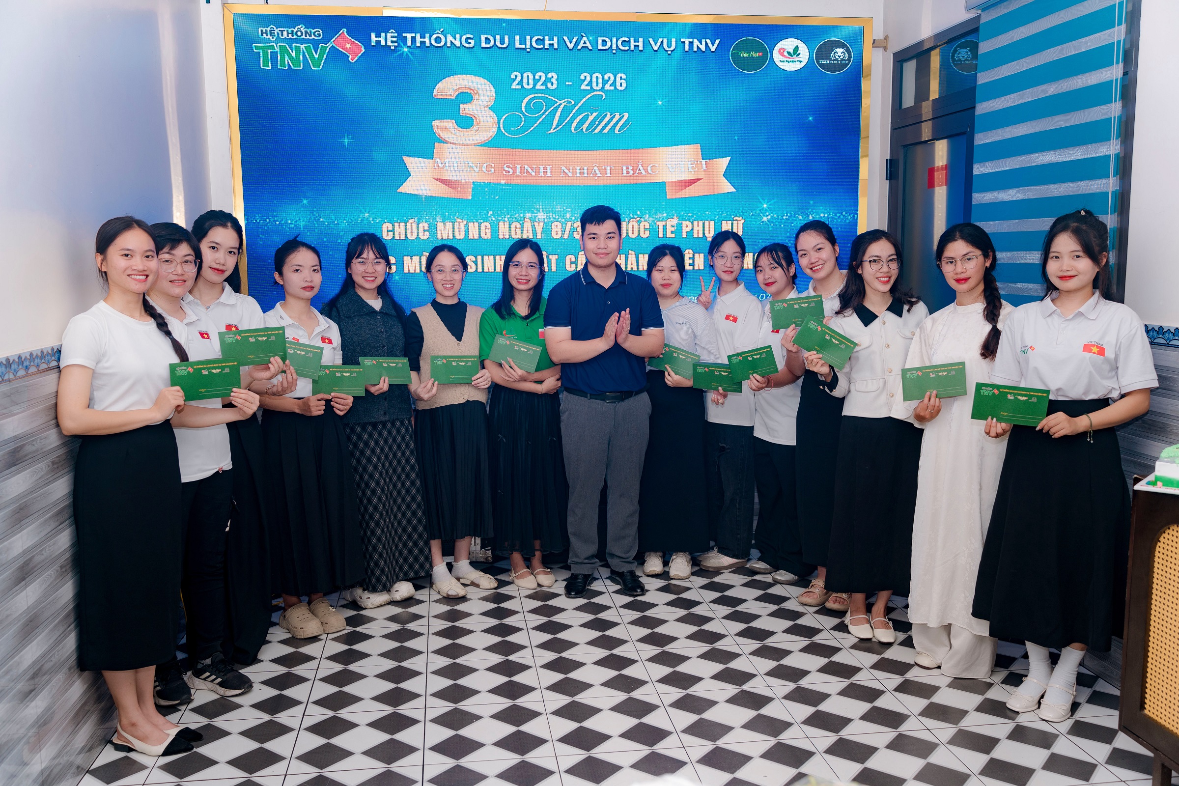 Hệ thống Trải Nghiệm Việt tổ chức ngày Quốc tế Phụ nữ 08/3 và Sinh nhật thành viên