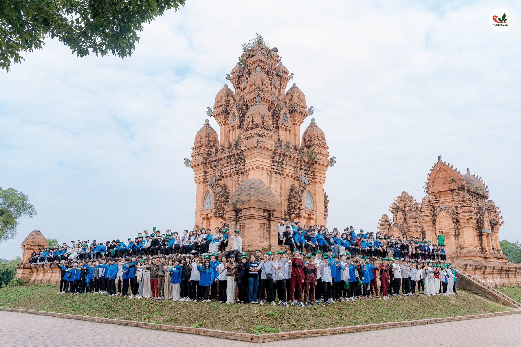 Chương trình Hoạt động ngoại khoá khối 10 Trường THPT Hàng Hải 1